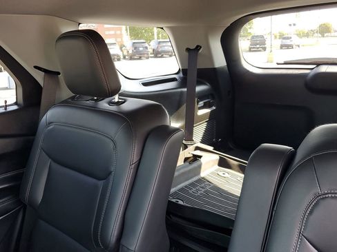 Certified 2022 Ford Explorer XLT w/ Equipment Group 202A image 26