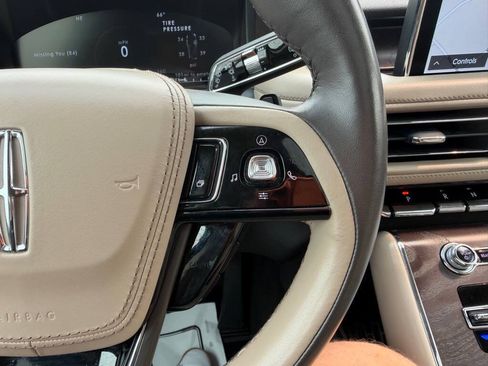 Used 2022 Lincoln Aviator Reserve w/ Elements Package Plus AWD/4WD image 19