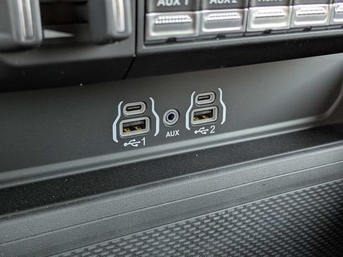 New 2026 RAM 3500 Big Horn AWD/4WD image 22