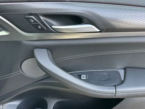 Used 2024 BMW X3 sDrive30i w/ Premium Package image 19