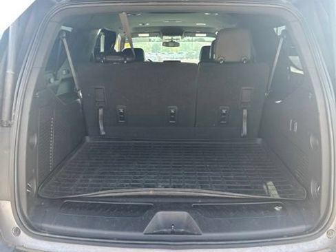Used 2021 Chevrolet Suburban LT AWD/4WD image 18