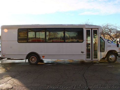 Used 2016 Ford E-450 and Econoline 450 Super Duty w/ Shuttle Bus Prep Package image 27