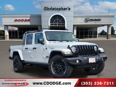 Used 2021 Jeep Gladiator Sport AWD/4WD image 1