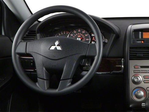 Used 2010 Mitsubishi Galant ES FWD image 6