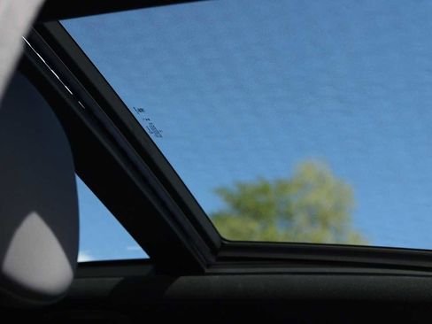 Used 2026 Mercedes-Benz GLC 300 GLC 300 image 24