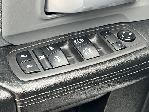 Used 2021 RAM 3500 Big Horn image 10