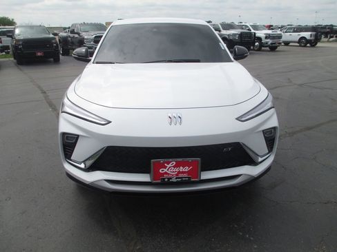 Used 2024 Buick Envista Sport Touring FWD image 13