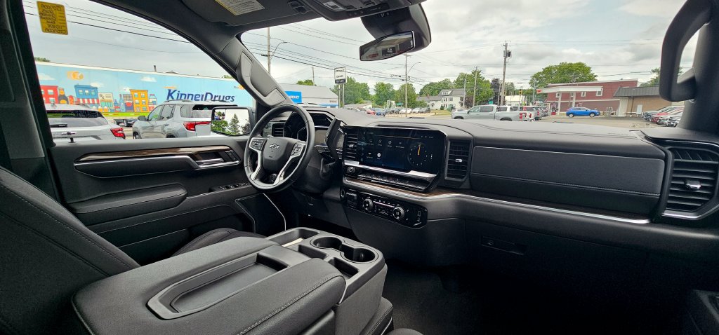 Certified 2023 Chevrolet Silverado 1500 RST w/ Z71 Off-Road Package AWD/4WD image 17