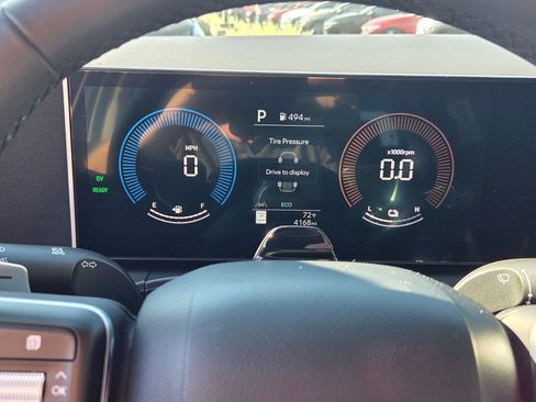 Certified 2025 Hyundai Santa Fe SEL image 12