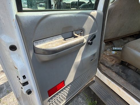 Used 2004 Ford F350 4x4 Crew Cab DRW Super Duty image 11