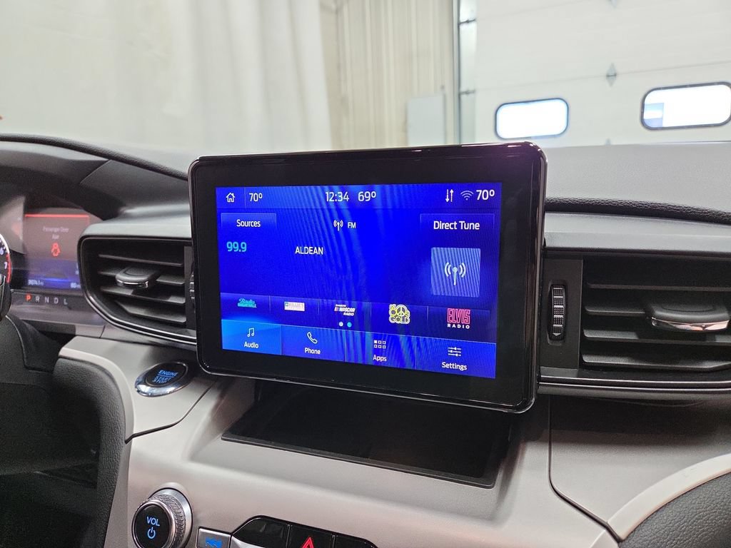Used 2022 Ford Explorer XLT AWD/4WD image 15