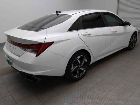 Used 2021 Hyundai Elantra SEL w/ Convenience + Premium Package FWD image 10
