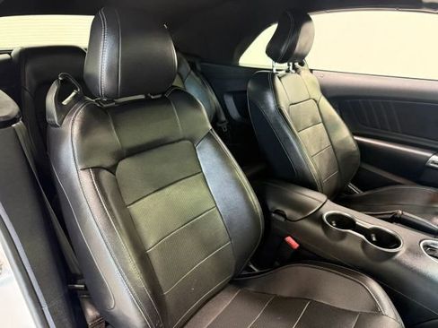 Used 2019 Ford Mustang Premium RWD image 26