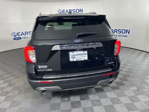 Used 2023 Ford Explorer Limited image 7
