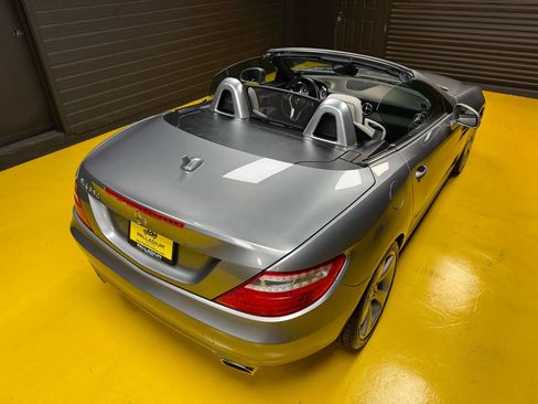 Used 2012 Mercedes-Benz SLK 350 image 43