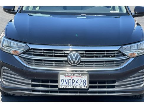 Used 2023 Volkswagen Jetta SE FWD image 11