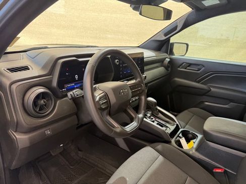 Used 2024 Chevrolet Colorado Trail Boss AWD/4WD image 13