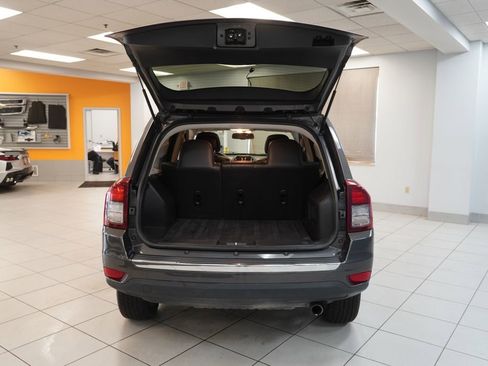 Used 2017 Jeep Compass High Altitude AWD/4WD image 10