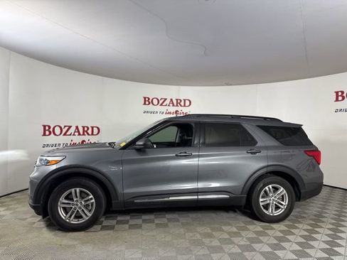 Certified 2022 Ford Explorer XLT w/ Class IV Trailer Tow Package image 5