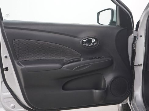 Used 2018 Nissan Versa SV w/ SV Special Edition Package FWD image 18
