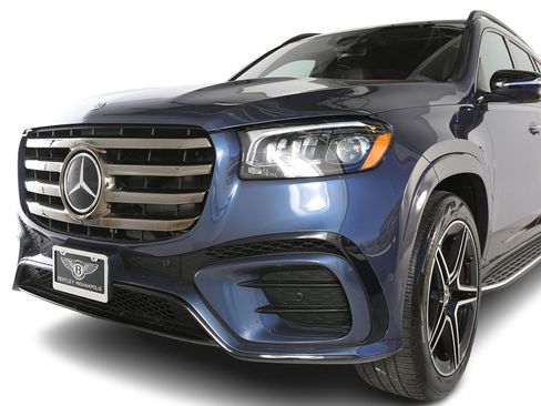 Used 2024 Mercedes-Benz GLS 450 4MATIC w/ Pinnacle Trim Package image 8