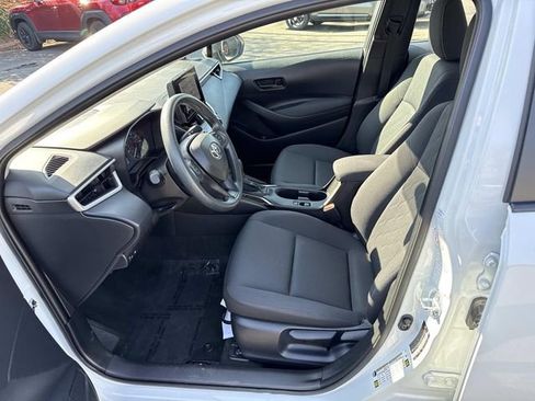 Used 2025 Toyota Corolla LE image 14