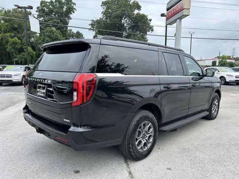Used 2025 Ford Expedition Max Active RWD image 3