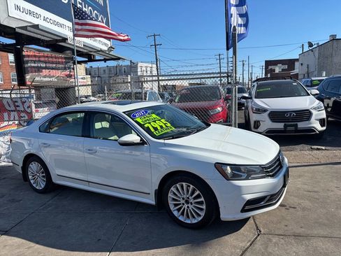 Used 2017 Volkswagen Passat 1.8T SE image 8