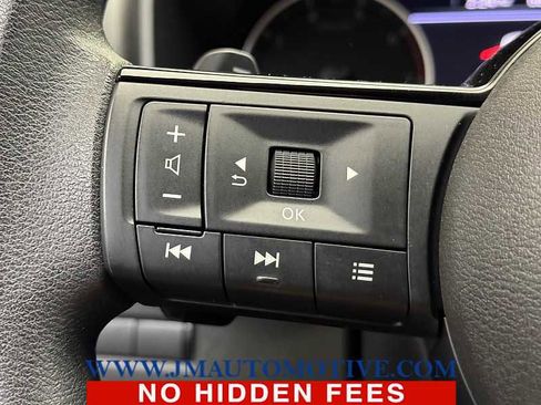 Used 2023 Nissan Rogue SV AWD/4WD image 38