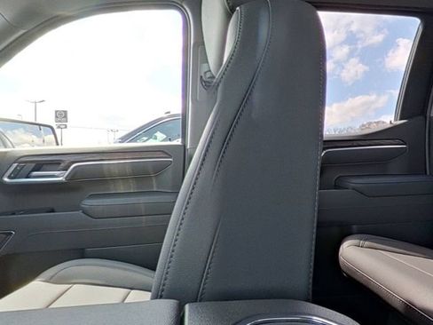 New 2026 GMC Sierra 1500 SLT w/ SLT Premium Package AWD/4WD image 26