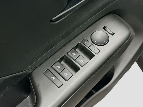 Used 2025 Hyundai Kona SEL image 15