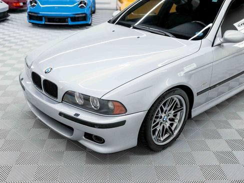 Used 2003 BMW M5 RWD image 11