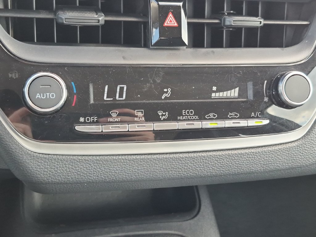Used 2025 Toyota Corolla LE FWD image 19