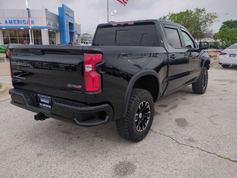 Used 2024 Chevrolet Silverado 1500 ZR2 w/ Technology Package AWD/4WD image 8