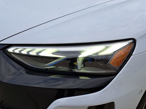 Used 2022 Audi RS e-tron GT w/ Year 1 Package image 8