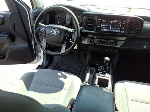 Used 2022 Toyota Tacoma SR image 11