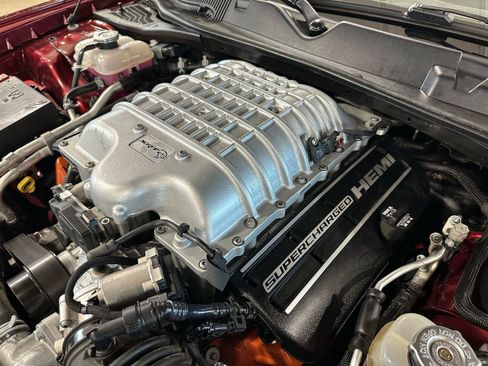 Used 2018 Dodge Challenger SRT Hellcat image 45