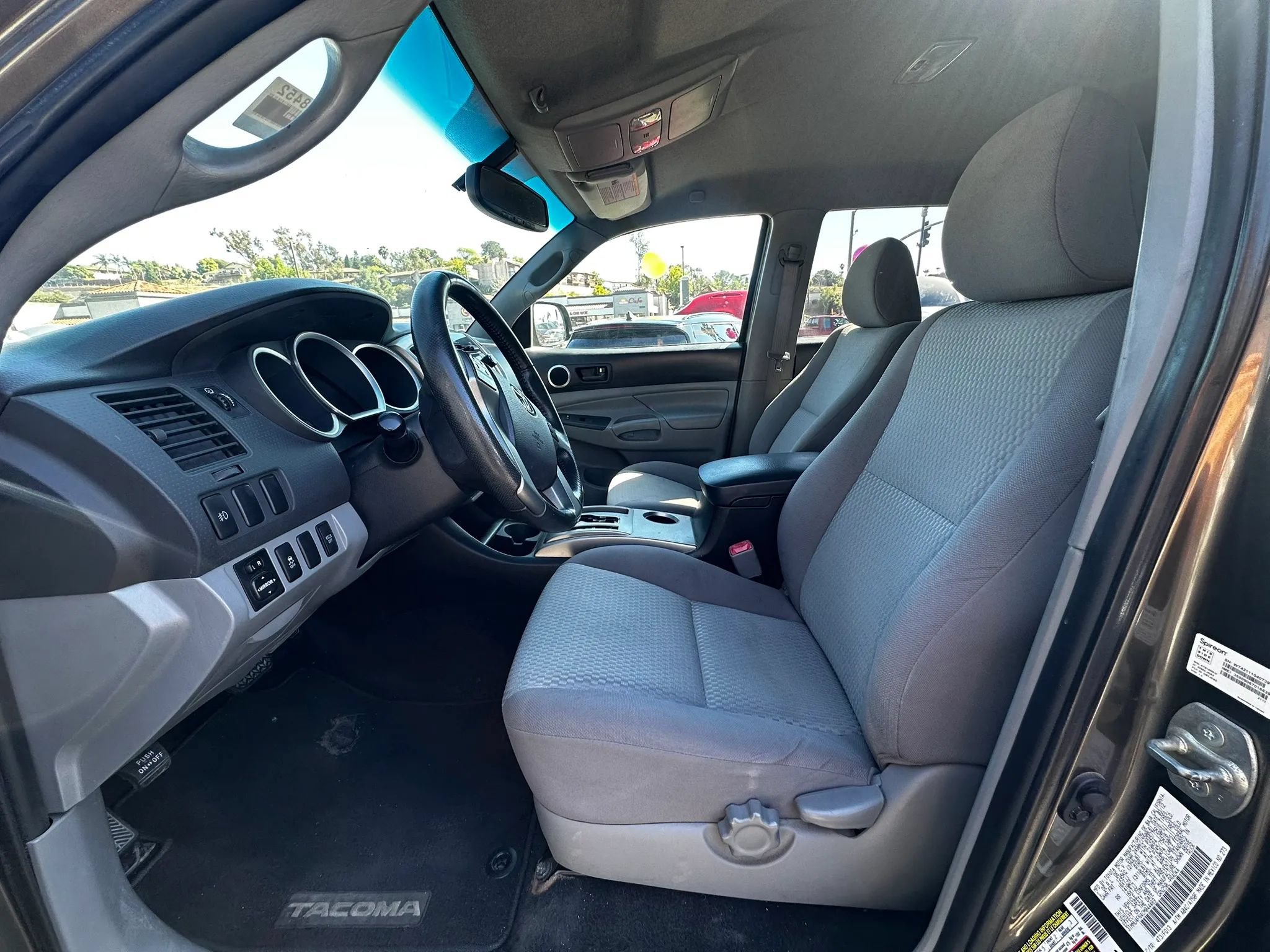Used 2012 Toyota Tacoma 4x4 Double Cab w/ SR5 Pkg image 29