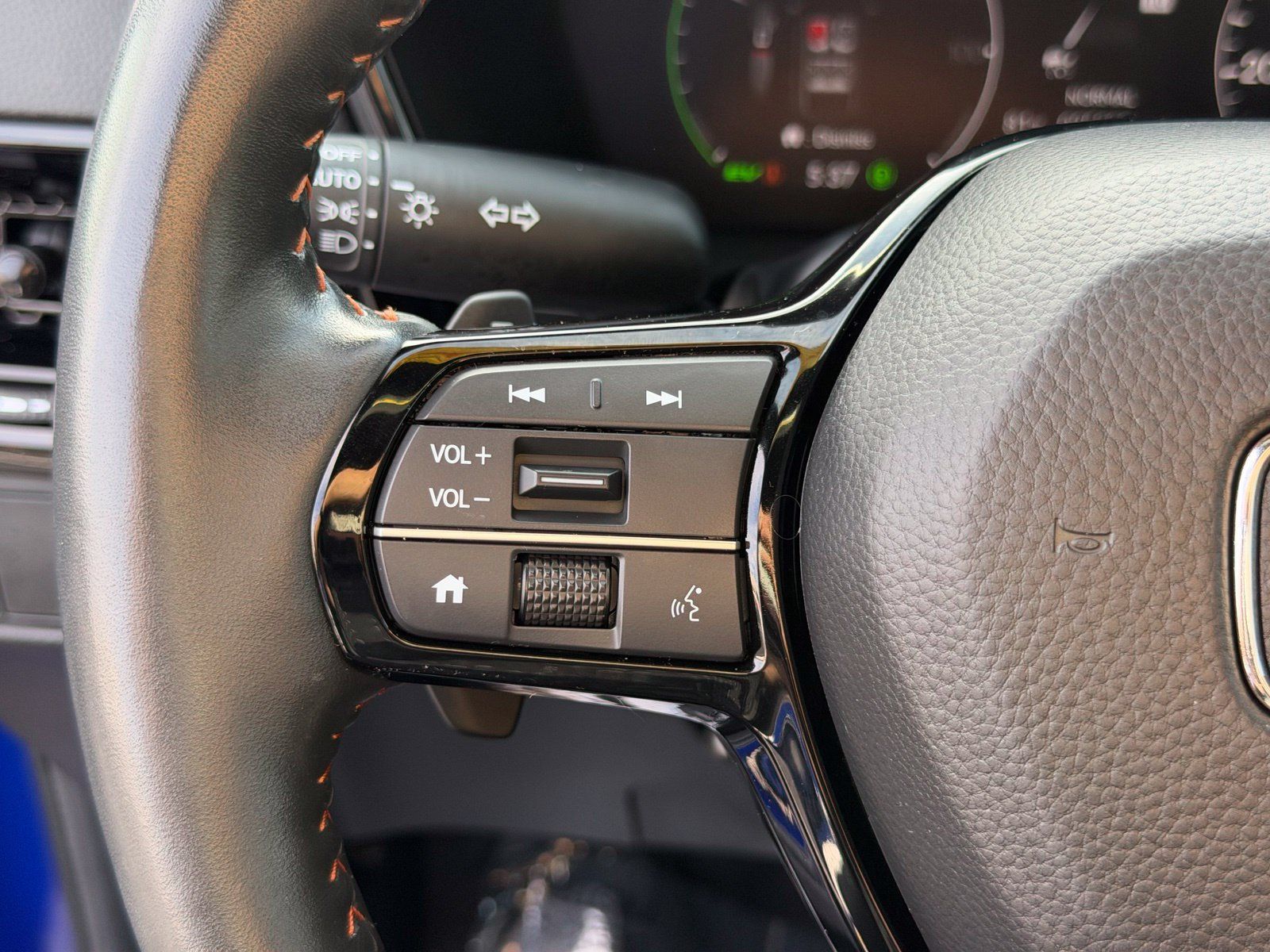 Used 2024 Honda CR-V Sport Touring image 17