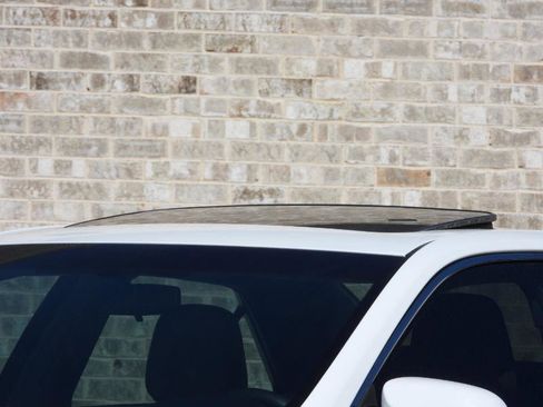 Used 2012 Toyota Camry XLE image 6