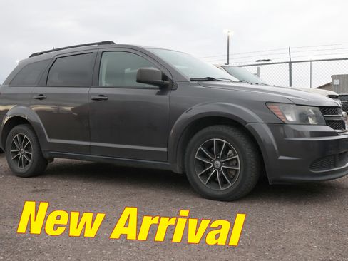 Used 2018 Dodge Journey SE w/ Popular Equipment Group image 1