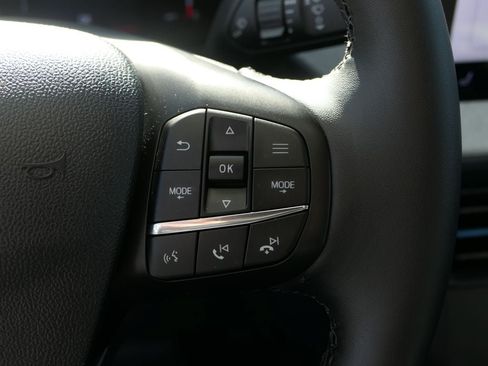 Used 2026 Ford Maverick XLT w/ XLT Luxury Package AWD/4WD image 17