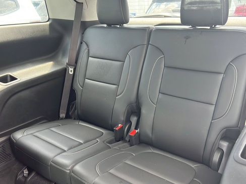 Used 2021 GMC Acadia SLT w/ Elevation Edition FWD image 13