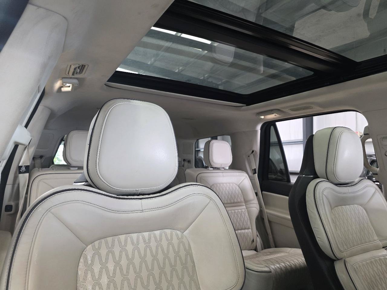 Used 2020 Lincoln Navigator Black Label w/ Cargo Convenience Package AWD/4WD image 25
