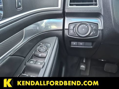 Used 2017 Ford Explorer Sport AWD/4WD image 30