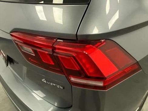 Used 2023 Volkswagen Tiguan SE AWD/4WD image 15