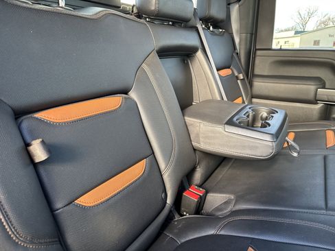 Used 2022 GMC Sierra 2500 AT4 w/ AT4 Preferred Package image 10