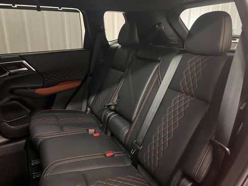 Used 2024 Mitsubishi Outlander SEL image 14