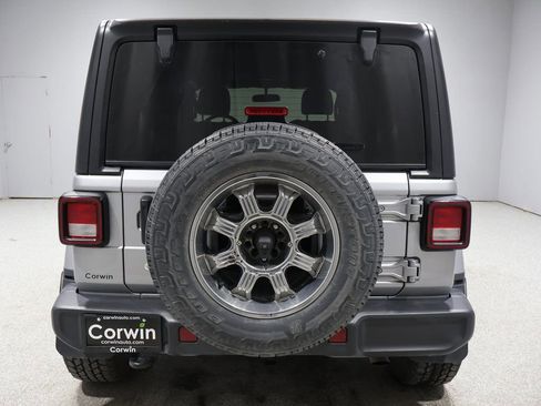 Certified 2018 Jeep Wrangler Unlimited Sahara w/ Cold Weather Group image 4