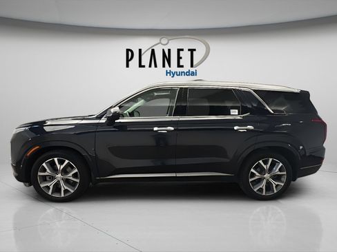 Used 2021 Hyundai Palisade Limited w/ Winter Package image 2